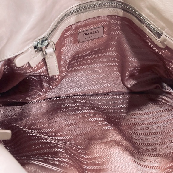 Prada Vitelli Easy Shoulder Bag - Picture 13 of 15